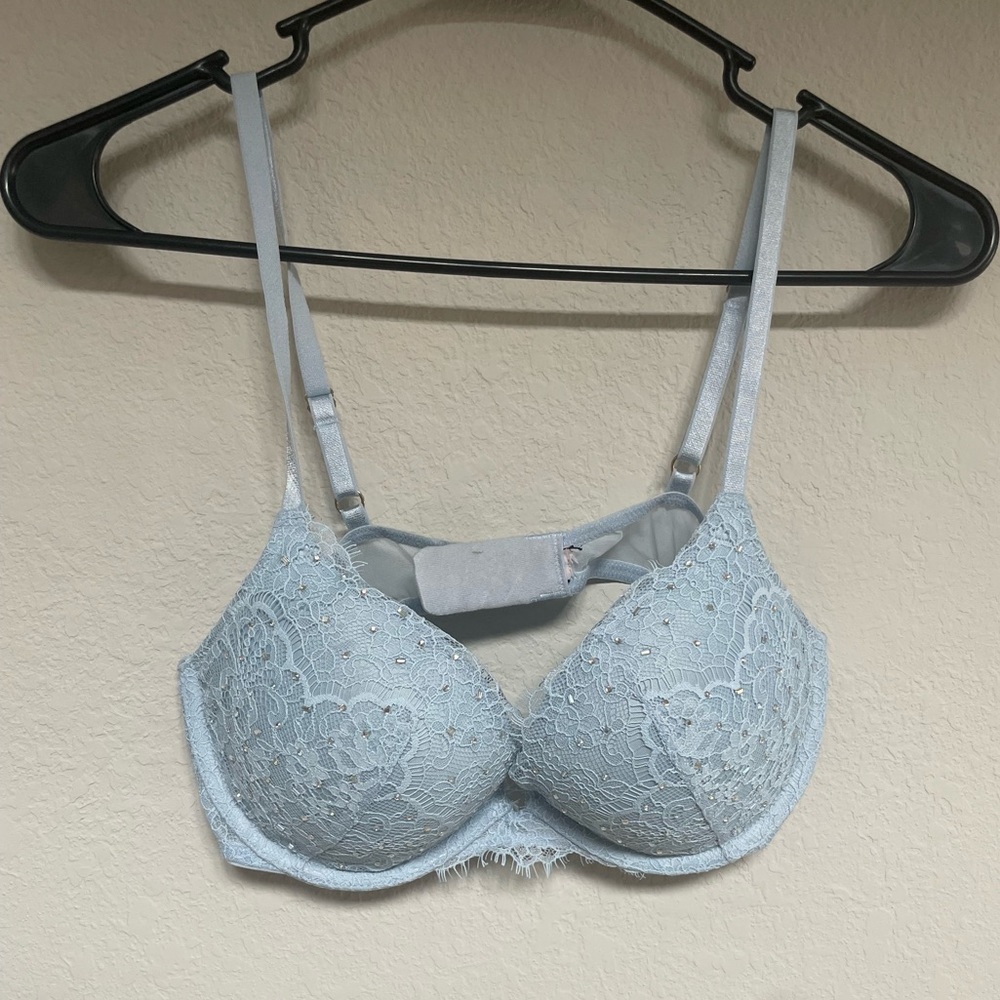 Victoria’s Secret Ice Blue Lace Rhinestone Push Up Bra- 36B
